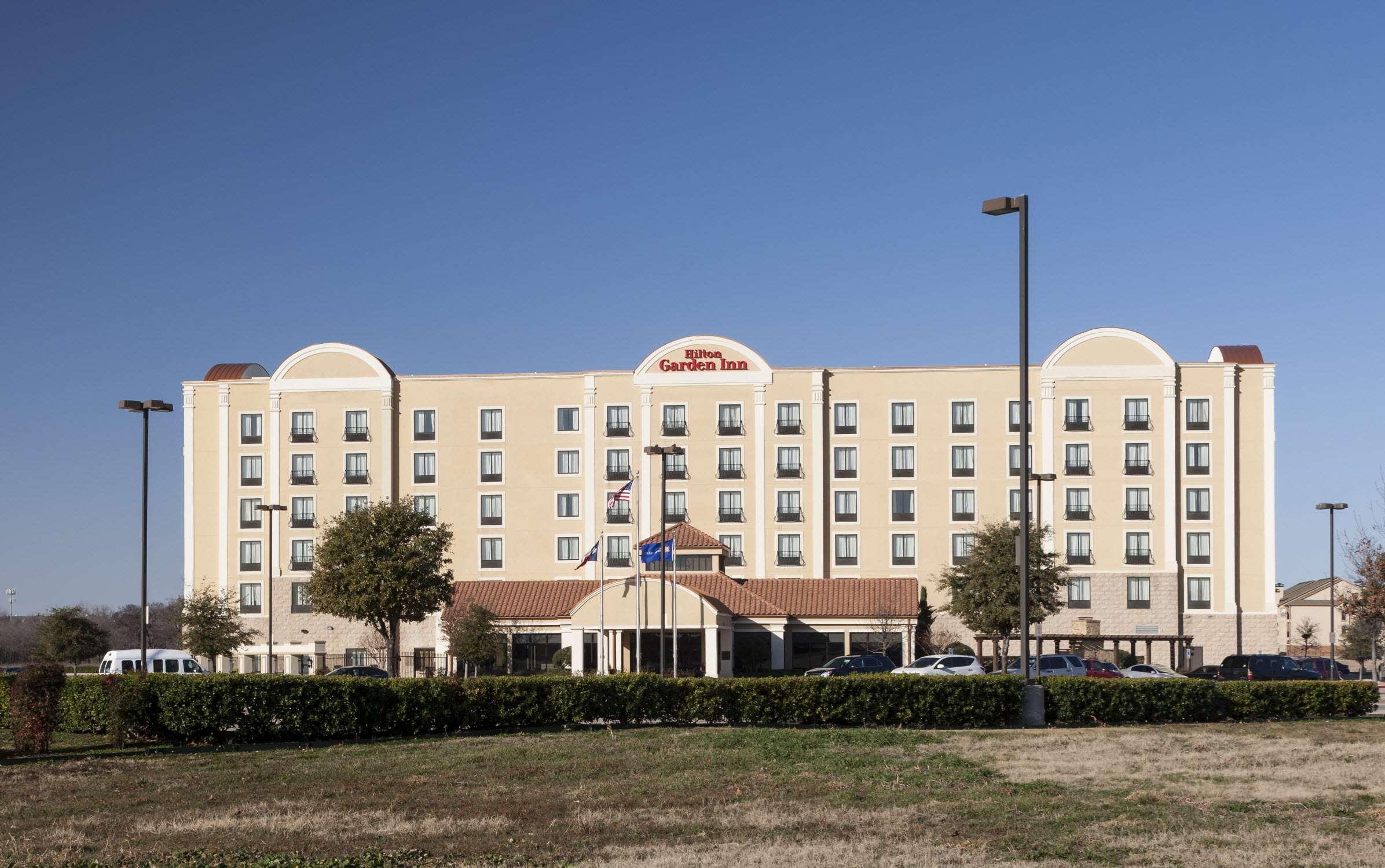 Hilton Garden Inn Dallas Lewisville Exteriör bild