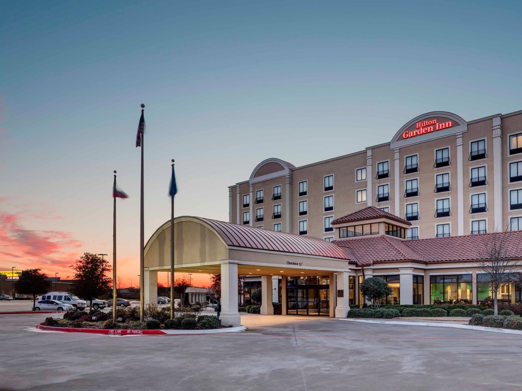 Hilton Garden Inn Dallas Lewisville Exteriör bild