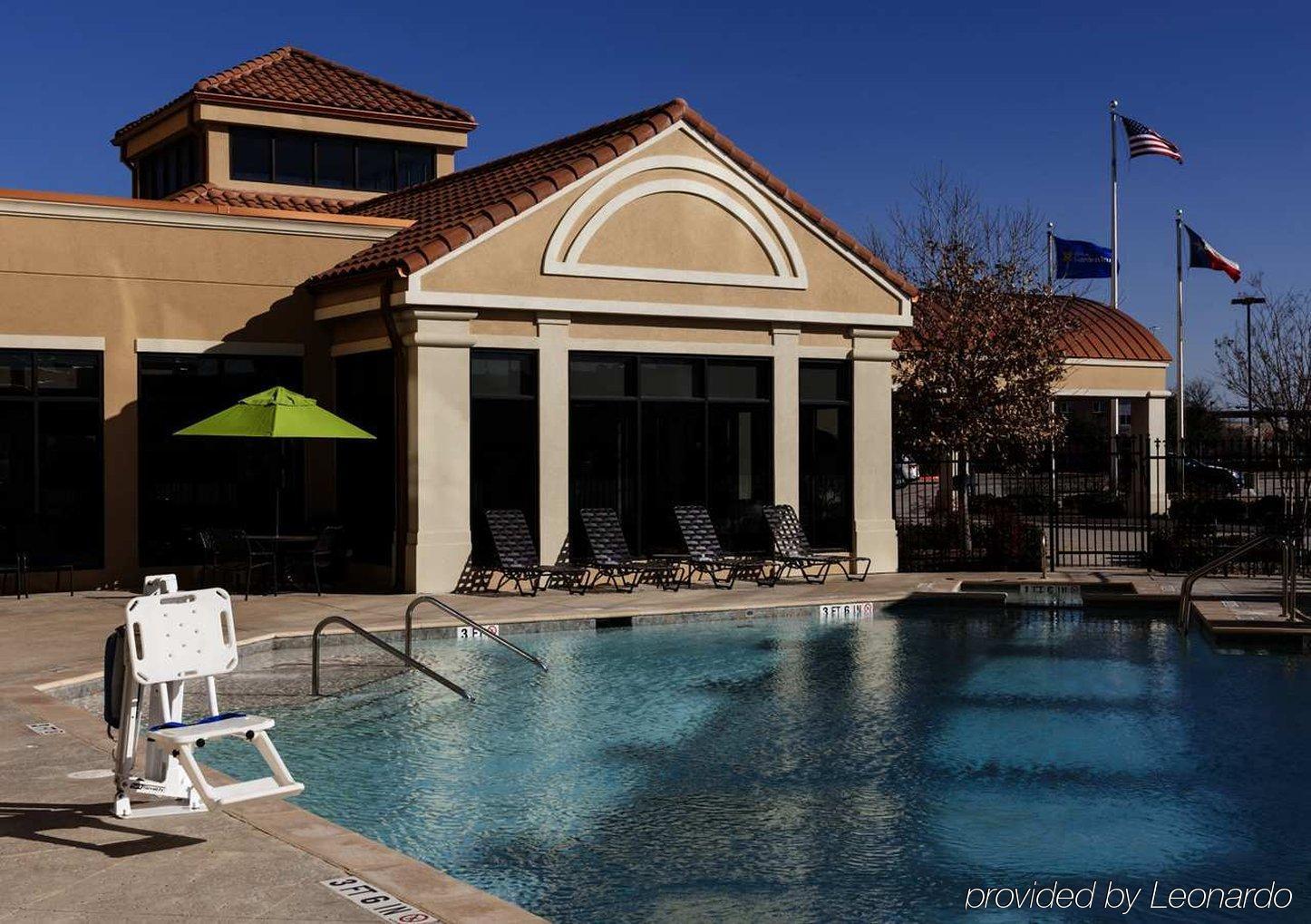 Hilton Garden Inn Dallas Lewisville Exteriör bild